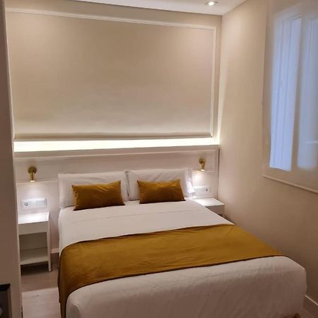 Ch Velarde Hotel Madrid Exterior photo