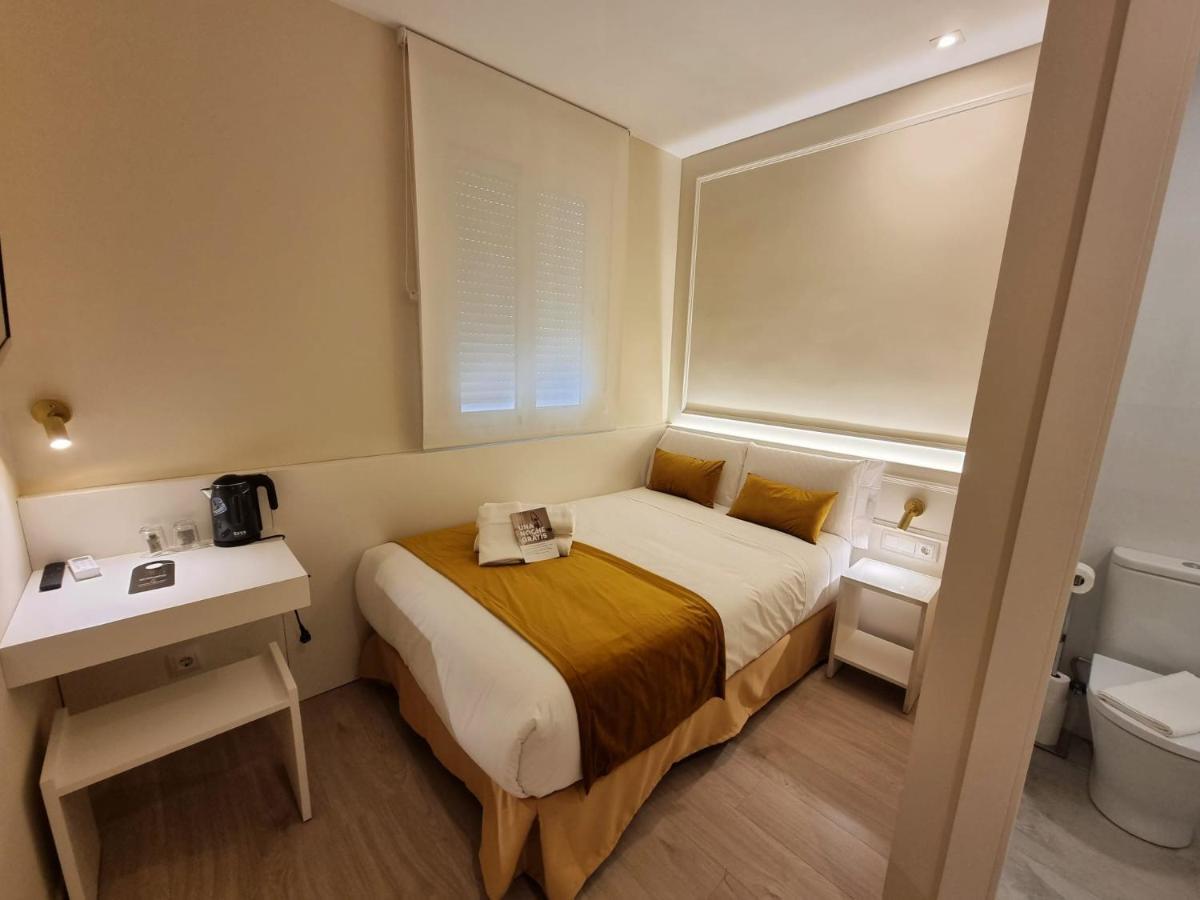 Ch Velarde Hotel Madrid Exterior photo